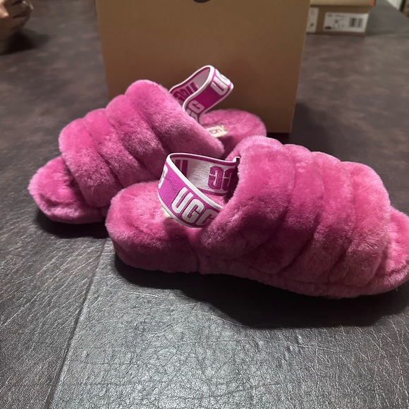 UGG Women's Fluff Yeah Slides - Size 7 - Picture 2 of 6